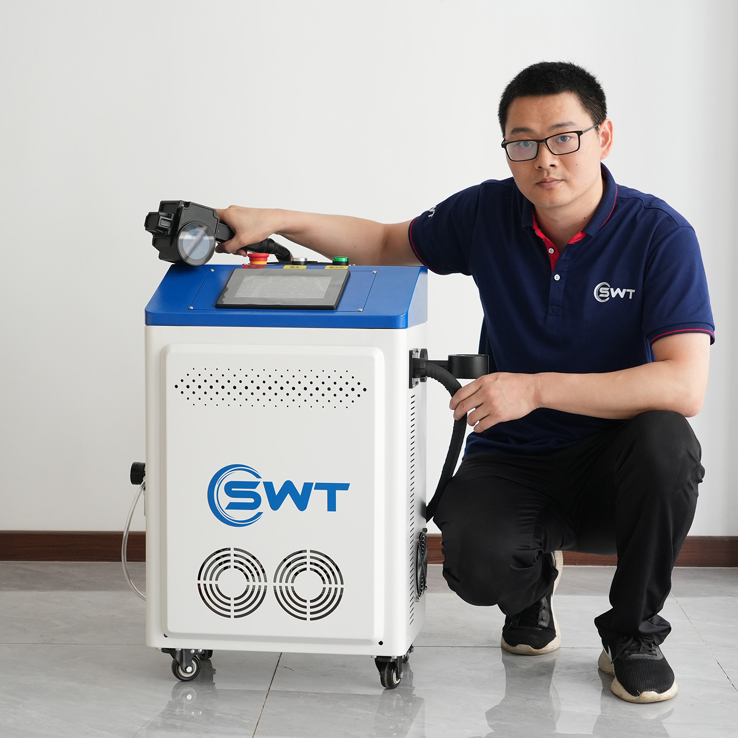 300W JPT Suitcase Mopa Pulse L - огляд і ціна Industrial Laser Cleaning