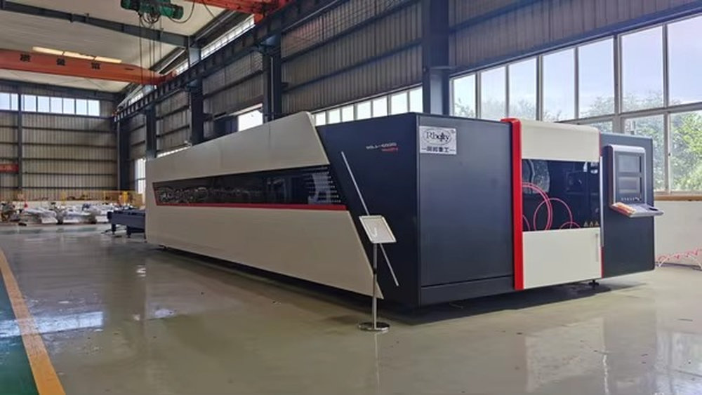 Fully Enclosed CNC Fiber Laser - огляд і ціна Industrial Laser Cutting Machines